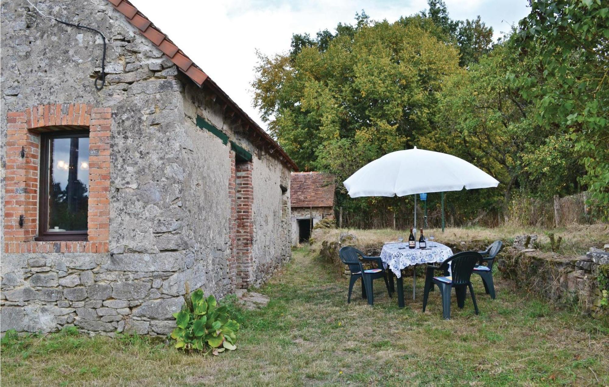1 Bedroom Nice Home In Saint Martin Le Mault Exterior photo
